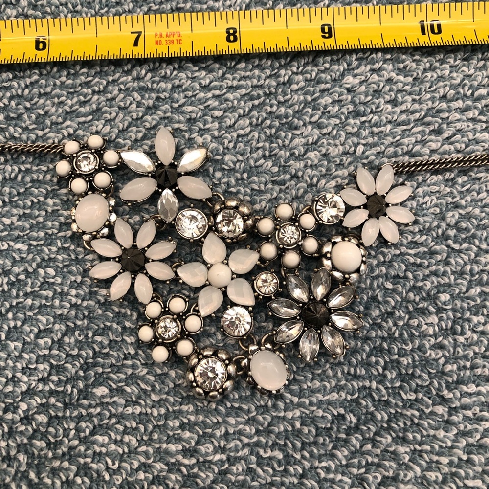 NWT necklace